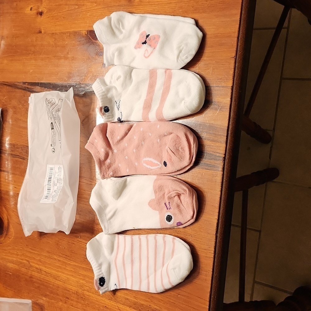 5 pairs socks
